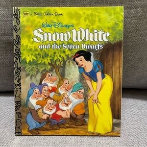Snow White and the Seven Dwarfs (Disney Classic) (Little Golden Book)